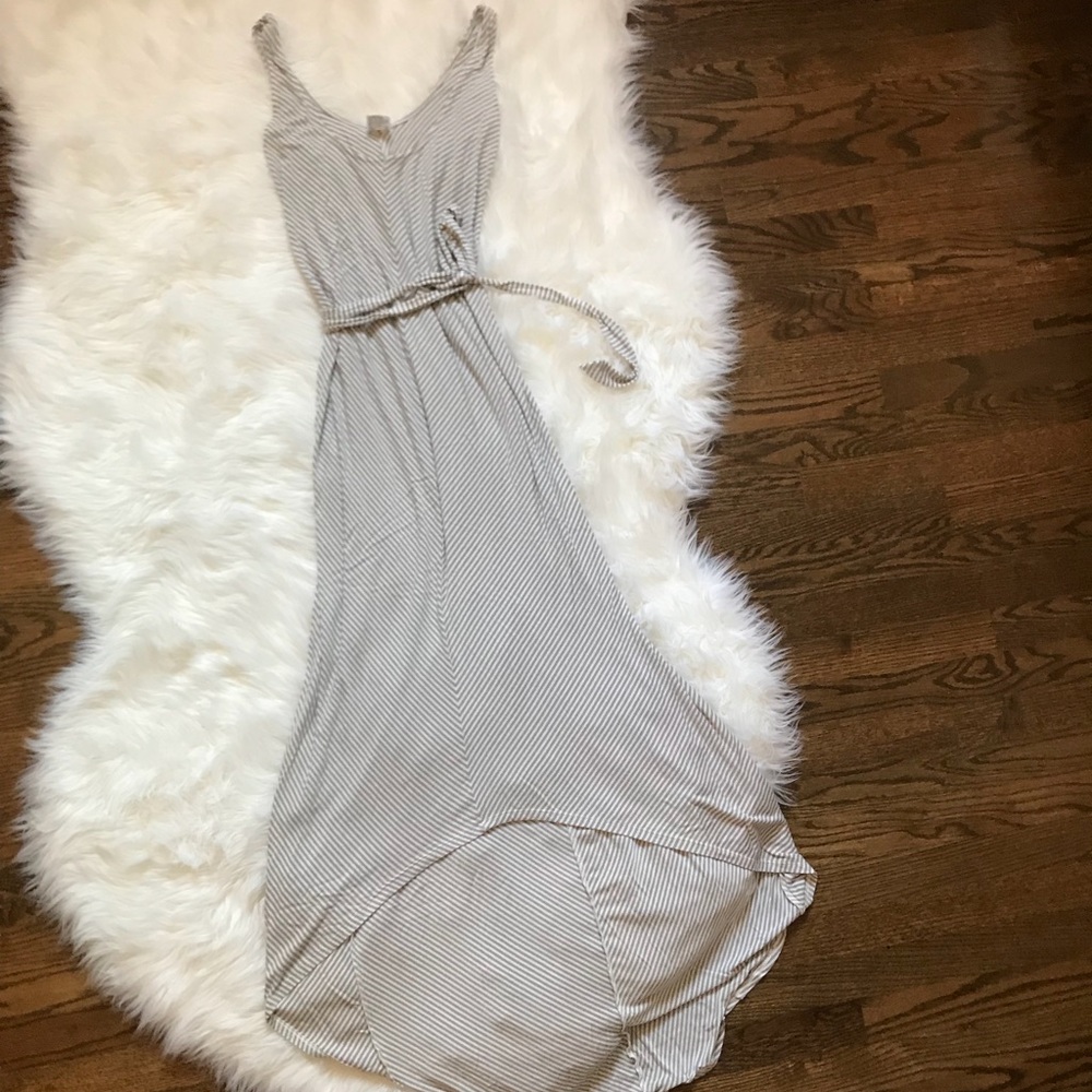 Liz Lange maternity maxi dress medium